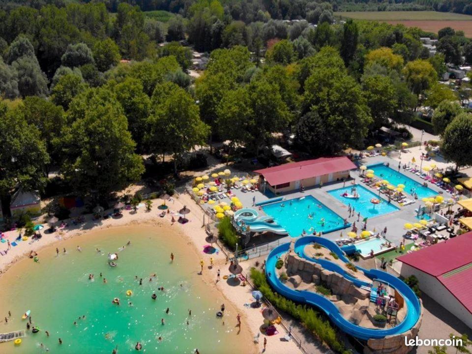 Mobilhome 6 Personnes Camping 4* Chateauneuf-de-Galaure 외부 사진